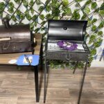 Pack Barbecue au charbon pieds démontables avec pince à barbecue et planche à découper