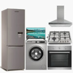 Pack de mariage gris TV récepteur integré : Four Auxstar inox + plaque 4 feux inox + hotte pyramidale60 cm inox + réfrigérateur newstar combiné avec Fontaine + machine à laver 5 kg Newstar + TV 32 vega recepteur integré