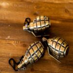 Briquet à gaz flamme rouge motif Grenade – Image 5